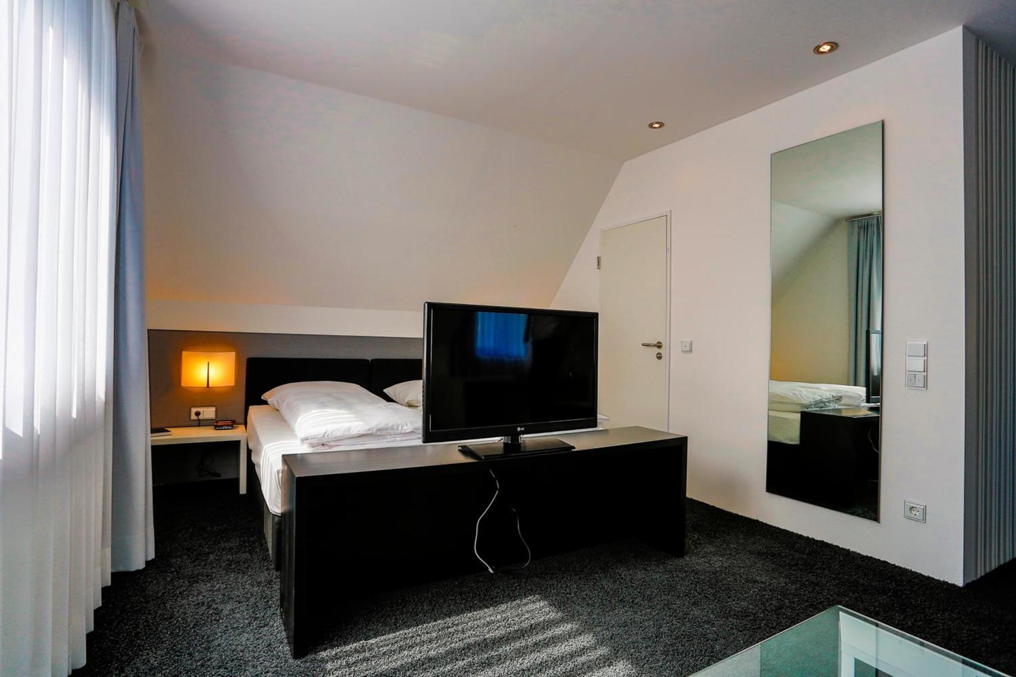 Hotel Schempp Bobingen  Rum bild